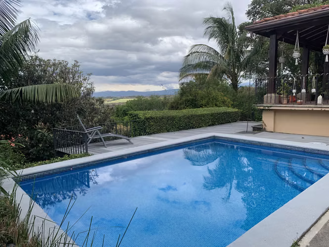 Alquiler casa con piscina Brasil Santa Ana - Imagen 3