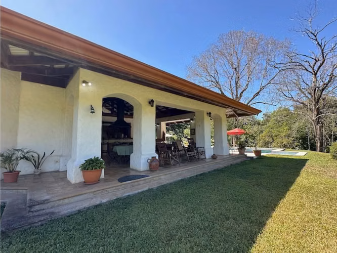 Venta de finca en Orotina con Piscina y Rancho - Imagen 12