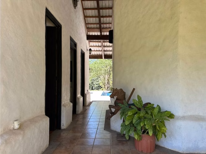 Venta de finca en Orotina con Piscina y Rancho - Imagen 14