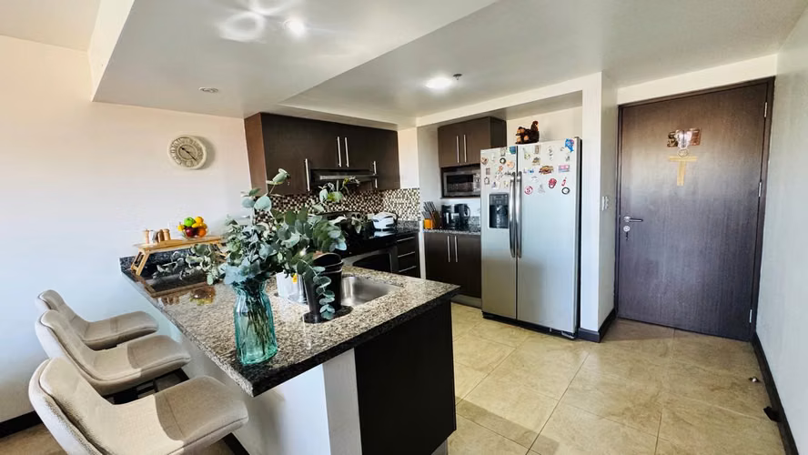 Se vende apartamento en La Uruca con amenidades - Imagen 4