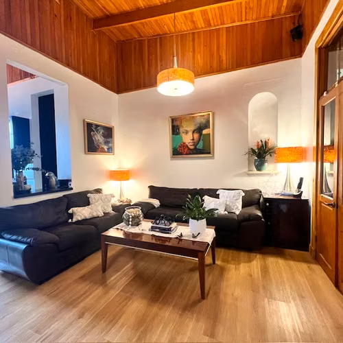 VENTA. CASA INDEPENDIENTE EN RESIDENCIAL SEGURO EN TRES RIOS, CARTAGO.