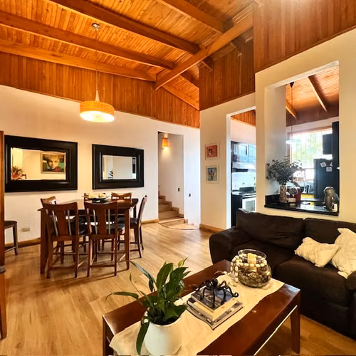 VENTA. CASA INDEPENDIENTE EN RESIDENCIAL SEGURO EN TRES RIOS, CARTAGO.