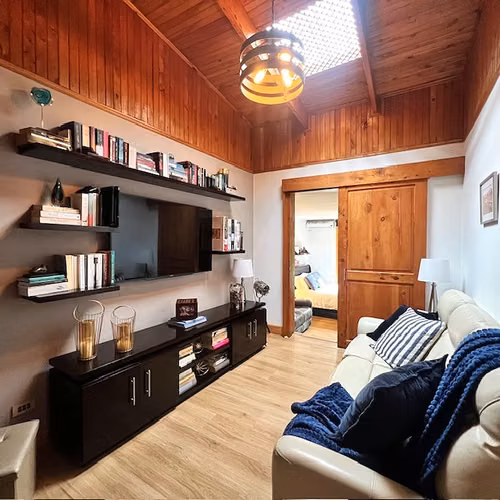 VENTA. CASA INDEPENDIENTE EN RESIDENCIAL SEGURO EN TRES RIOS, CARTAGO.