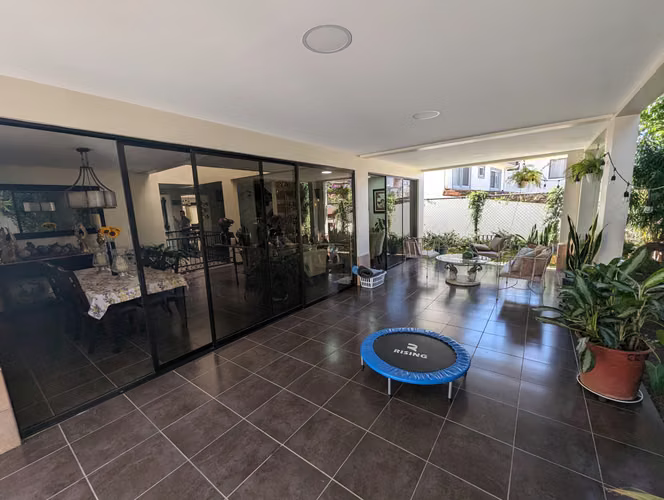 Francosta Exquisita casa con amplios espacios y excelentes acabados