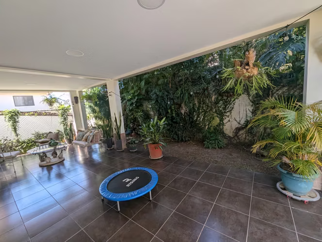 Francosta Exquisita casa con amplios espacios y excelentes acabados