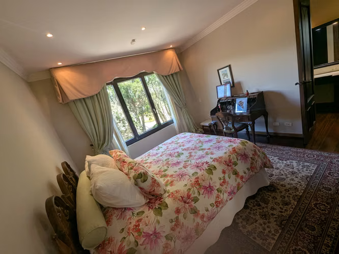 Heredia Exquisita casa en condominio con 4 recámaras y acabados de lujo.