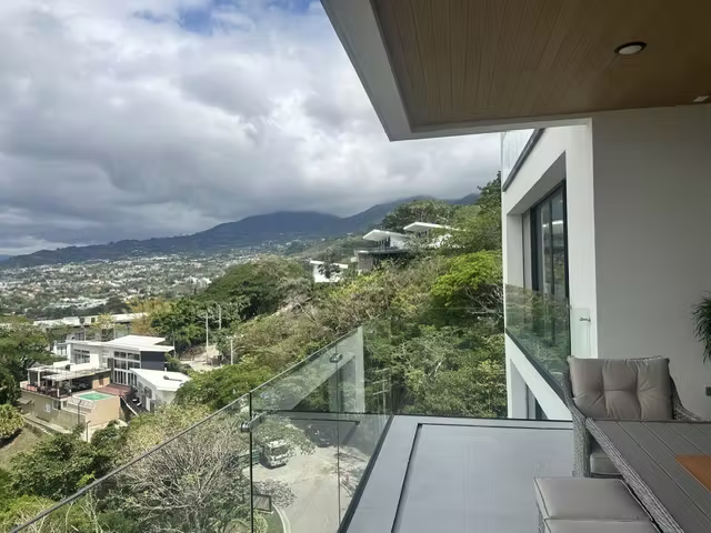 Alquiler  en condominio, Jaboncillo, Escazú-Espectacular Vista y muebles lujosos y nuevos - Imagen 9