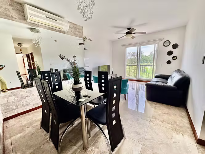 ESCAZU! UNFURNISHED OR FURNISHED 3 BDR CONDO WITH AMAZING VIEWS!