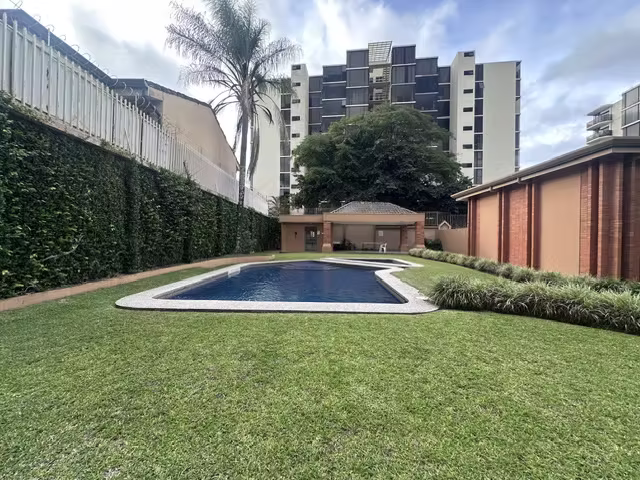 Amplia Casa en Alquiler en Bello Horizonte Escazu - Imagen 11