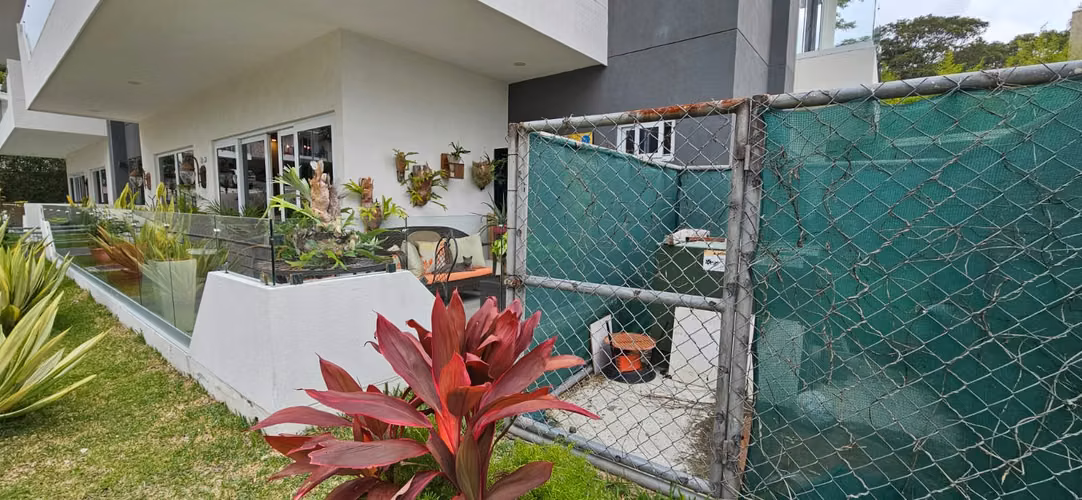 OPORTUNIDAD ACOGEDORA CASA EN CONDOMINIO EN 1ER PISO EN SANTA ANA/3 HABITACIONES