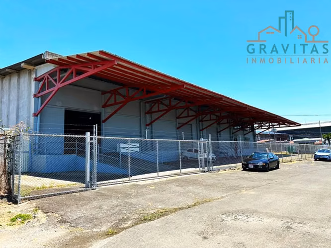 Bodega en venta en La Valencia, Heredia (2097 m2) ID 1688