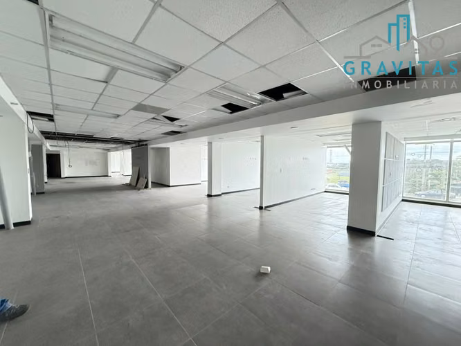 Edificio en alquiler y venta en en Pozos, Santa Ana (2000 m2) ID 1783