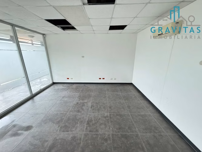 Edificio en alquiler y venta en en Pozos, Santa Ana (2000 m2) ID 1783