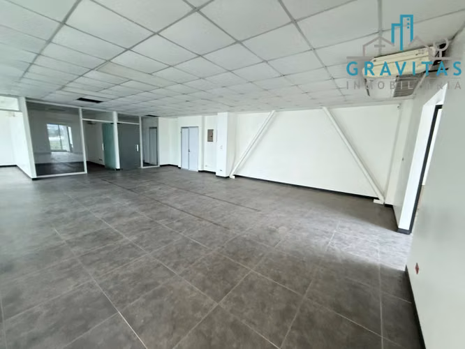Edificio en alquiler y venta en en Pozos, Santa Ana (2000 m2) ID 1783