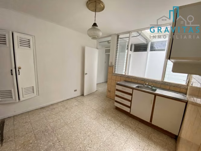 Casa en alquiler para oficinas en Escalante, Uso Comercial ID 1242