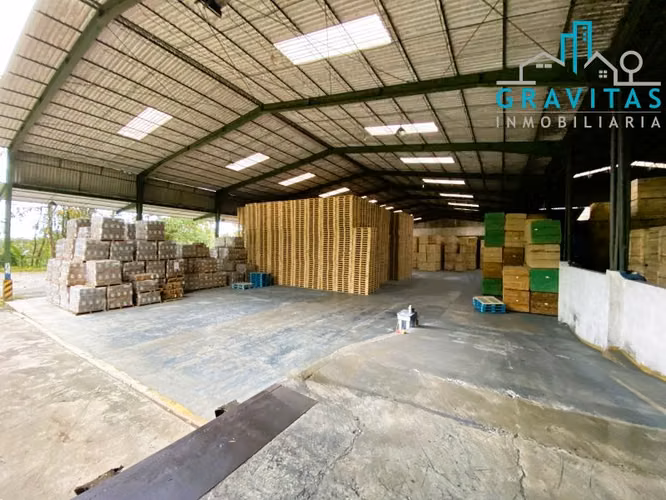 Bodega en venta en Limón, para industria o almacenaje ID 1037
