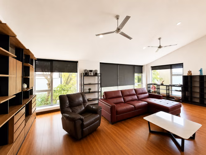 Casa en Venta en Santa Ana | Jardín Privado | 3 Niveles | Cerca de Ruta 27 y Forum