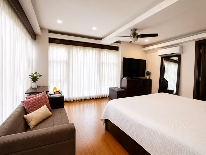 Casa en Venta en Santa Ana | Jardín Privado | 3 Niveles | Cerca de Ruta 27 y Forum
