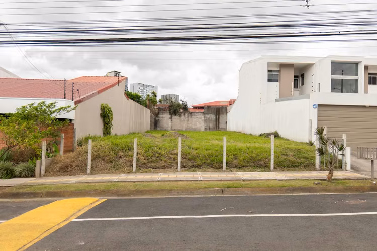 Lote en Venta en la Exclusiva Zona de Freses de Curridabat