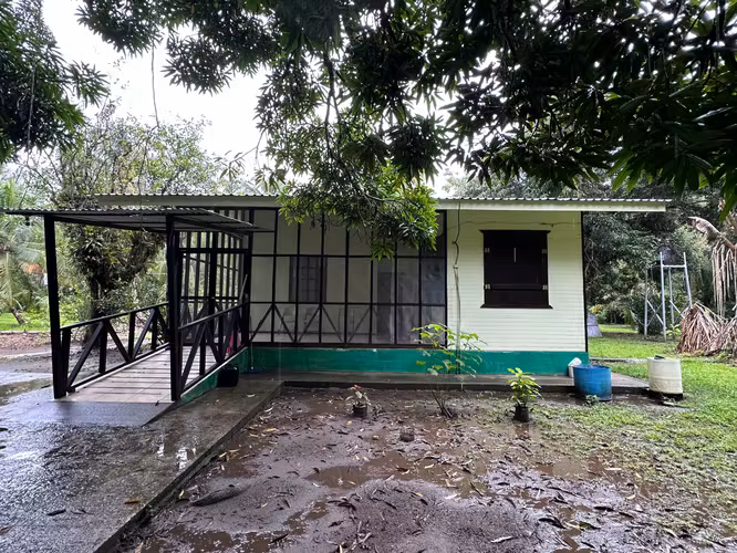 Off-grid (solar + well water) 66,866 m² lot | 16.52 acres | 6.6866 ha | Barra de Pacuare, Costa Rica - Imagen 9