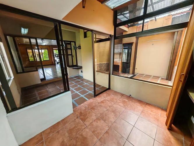 Venta de casa en condominio en San Juan, Tibás