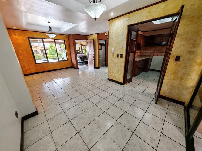 Venta de casa en condominio en San Juan, Tibás