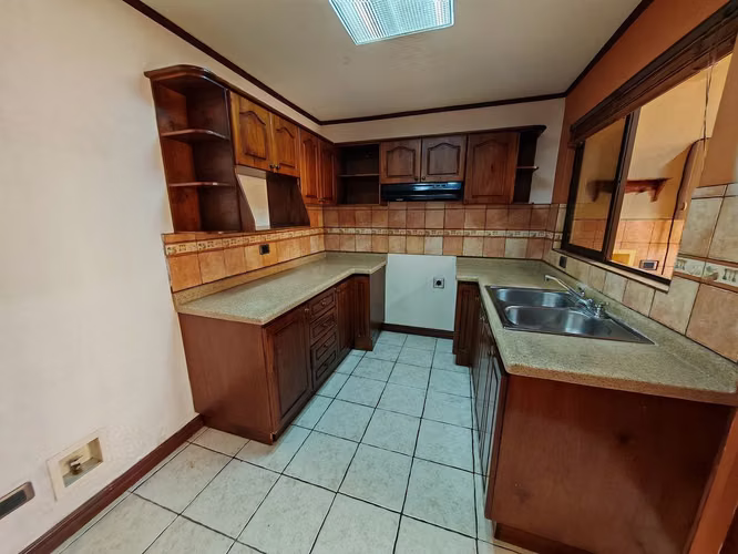 Venta de casa en condominio en San Juan, Tibás