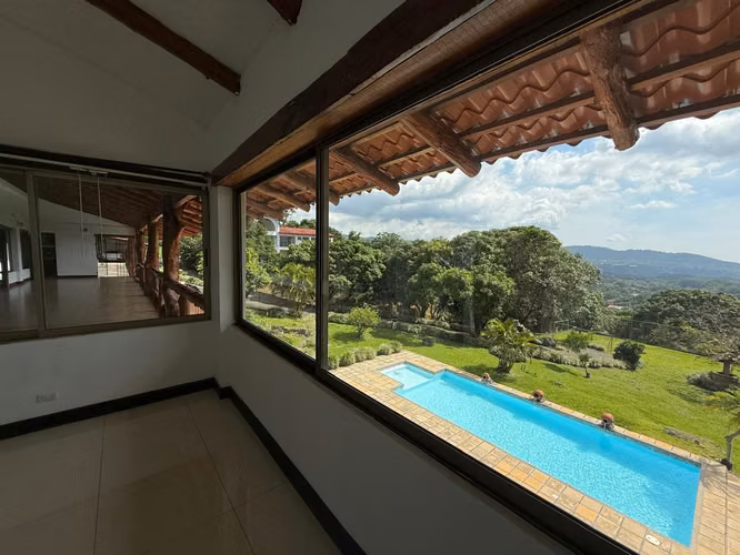 SE VENDE PROPIEDAD CON 8000m2 EN CIUDAD COLON - Imagen 14