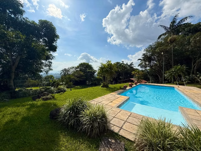SE VENDE PROPIEDAD CON 8000m2 EN CIUDAD COLON - Imagen 6