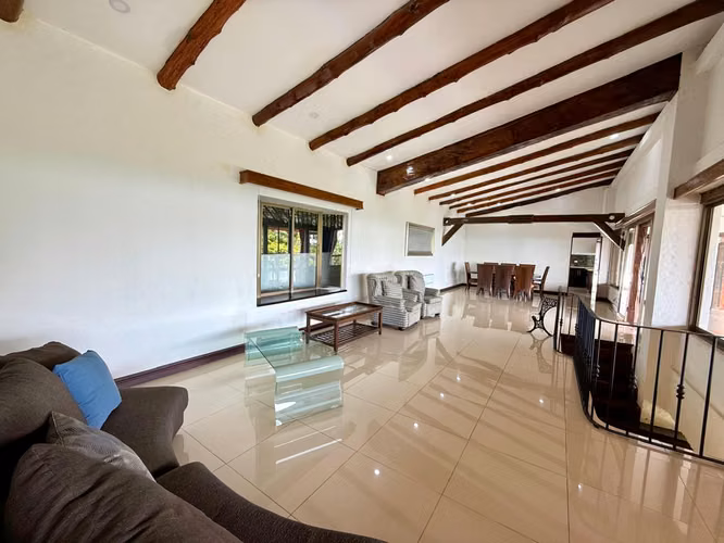 SE VENDE PROPIEDAD CON 8000m2 EN CIUDAD COLON - Imagen 5