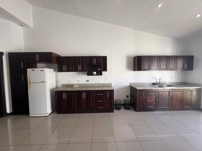 Venta de casa en RECIDENCIAL Lomas de Cariari Belén Heredia