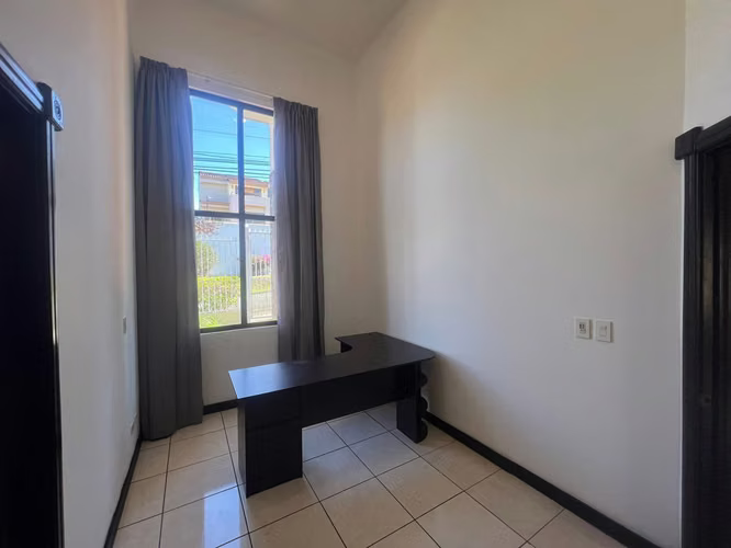 Venta de casa en RECIDENCIAL Lomas de Cariari Belén Heredia