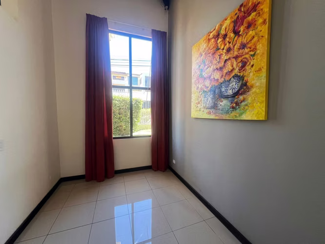 Venta de casa en RECIDENCIAL Lomas de Cariari Belén Heredia