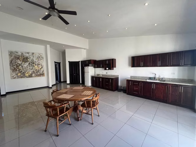 Venta de casa en RECIDENCIAL Lomas de Cariari Belén Heredia