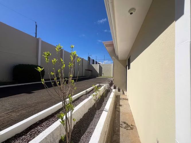 Venta de casa en RECIDENCIAL Lomas de Cariari Belén Heredia