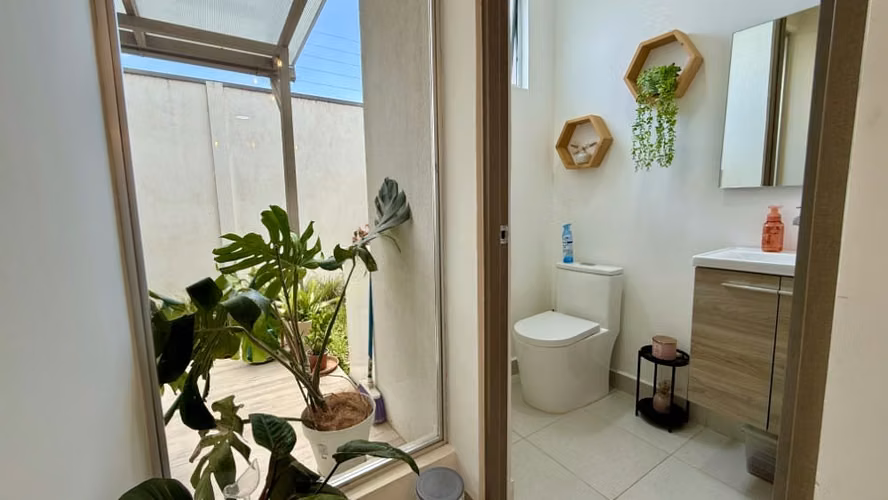 Venta de Casa nueva en Condominio Blue-Los Arcos-Cariari, Belén