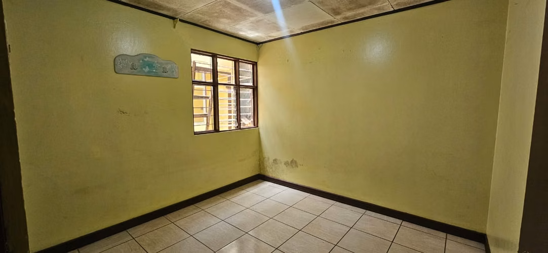 Vendo Casa con uso mixto en Paraíso centro