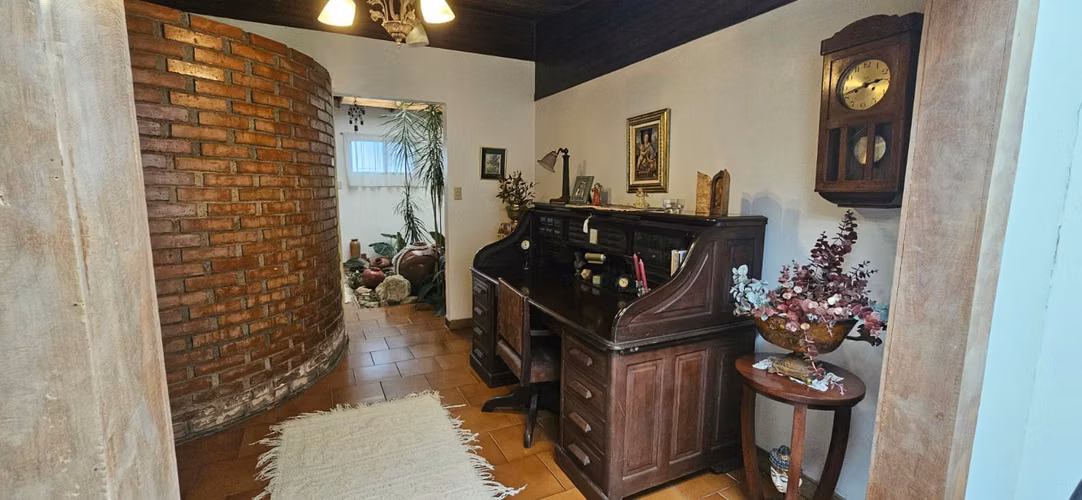 Vendo casa amplia con zonas verdes en San Ramón de Tres Ríos