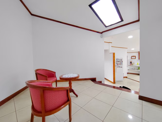 En Venta Casa Independiente En Curridabat con Patio y Terraza 5 Habitaciones - Imagen 5