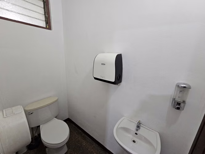 Edificio Comercial con amplia bodega en el centro de San José, San José - Imagen 17