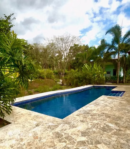Venta de Casa en Parrita con excelente ubicación