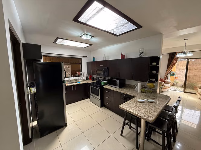 Venta de casa en Los Ángeles de San Rafael de Heredia