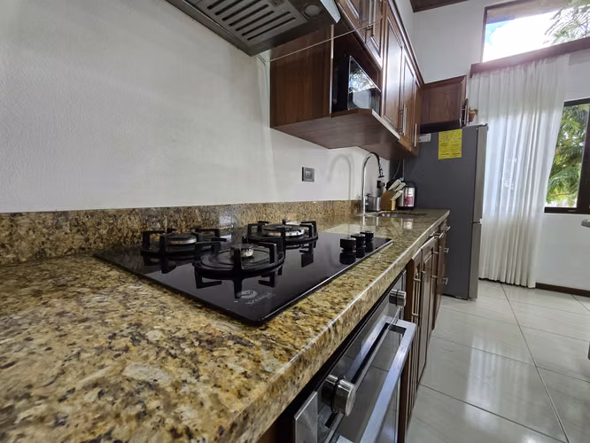 Se vende casa en Condominio en Grecia - Imagen 2