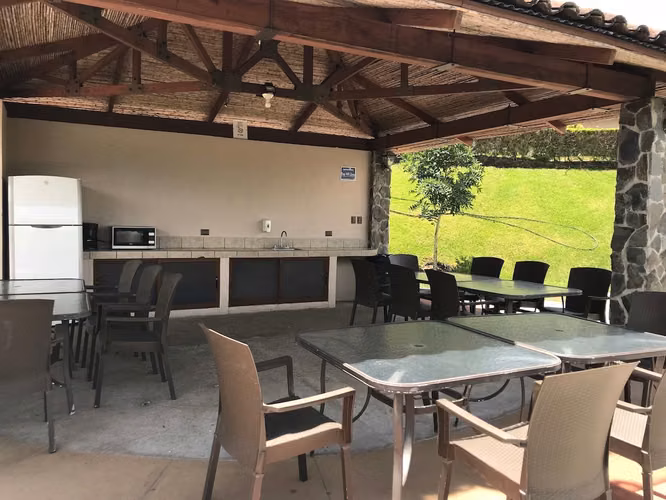 VENTA DE LOTE EN CONDOMINIO VILLA REAL - SANTA ANA - Imagen 9