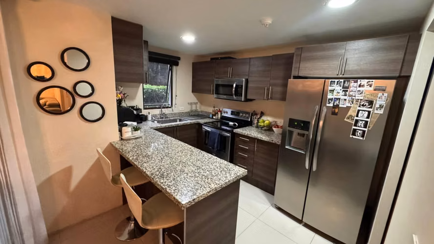 Amplio apartamento en venta en Brasil de Santa Ana! P583