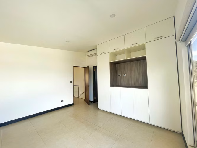 Hermosa casa en venta en Rio Oro Santa Ana, en Condominio! P488 - Imagen 7
