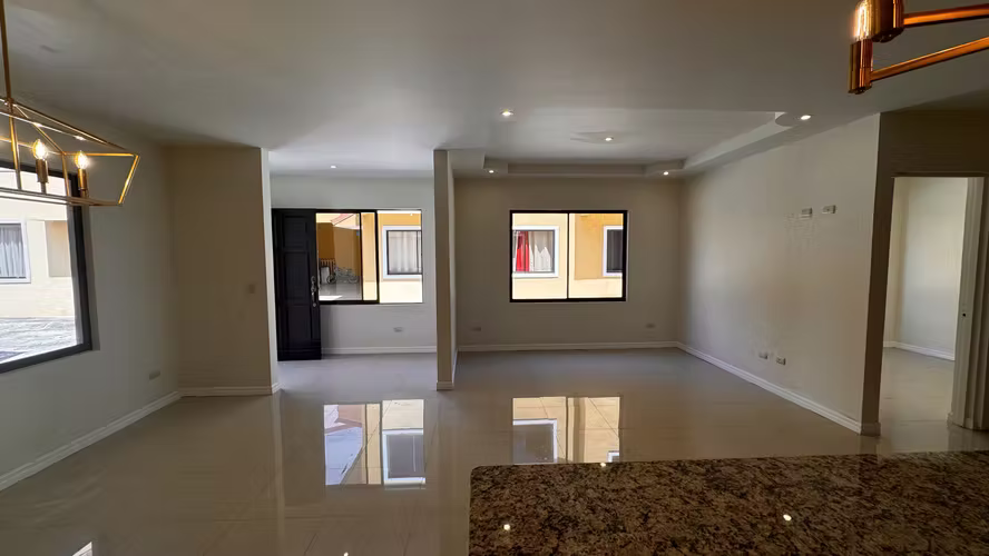 ALQUILER DE CASA EN LA URUCA EN CONDOMINIO - Imagen 13