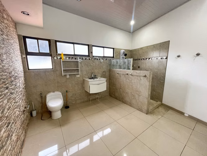Casa + Apartamento en venta | Uso mixto | Rohrmoser! P515