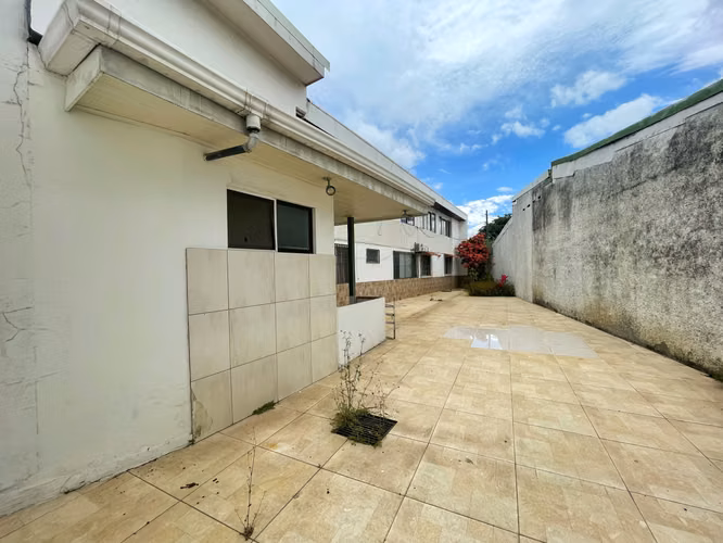 Casa + Apartamento en venta | Uso mixto | Rohrmoser! P515