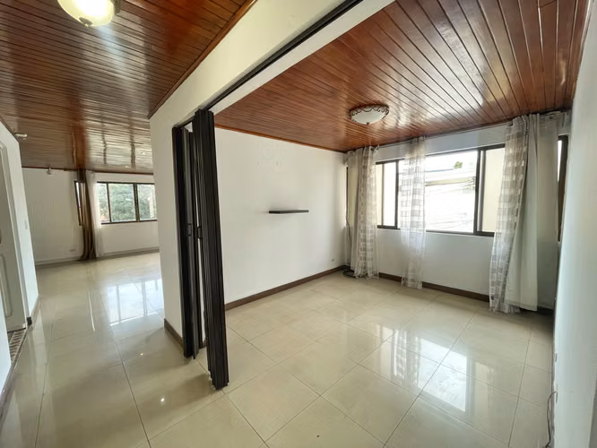 Casa + Apartamento en venta | Uso mixto | Rohrmoser! P515